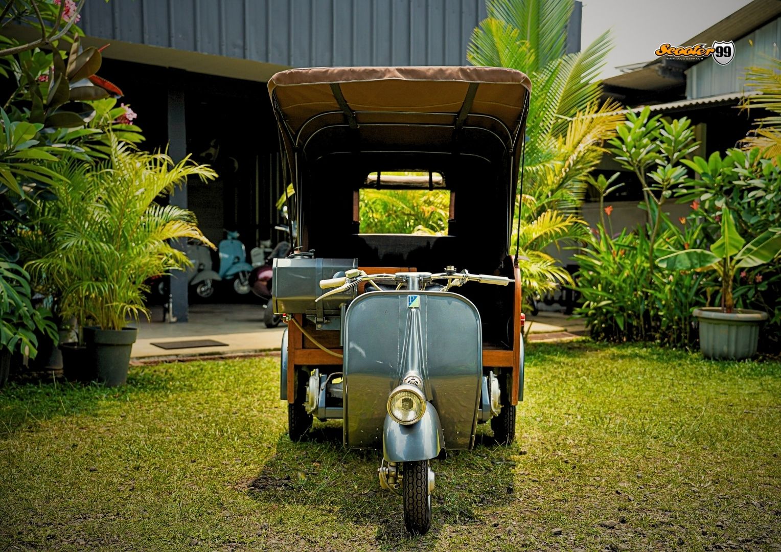 Custom Made project example 6: Ape Calessino Grey